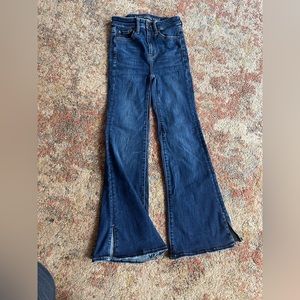 American Eagle womens 000 short flare with slit at bottom